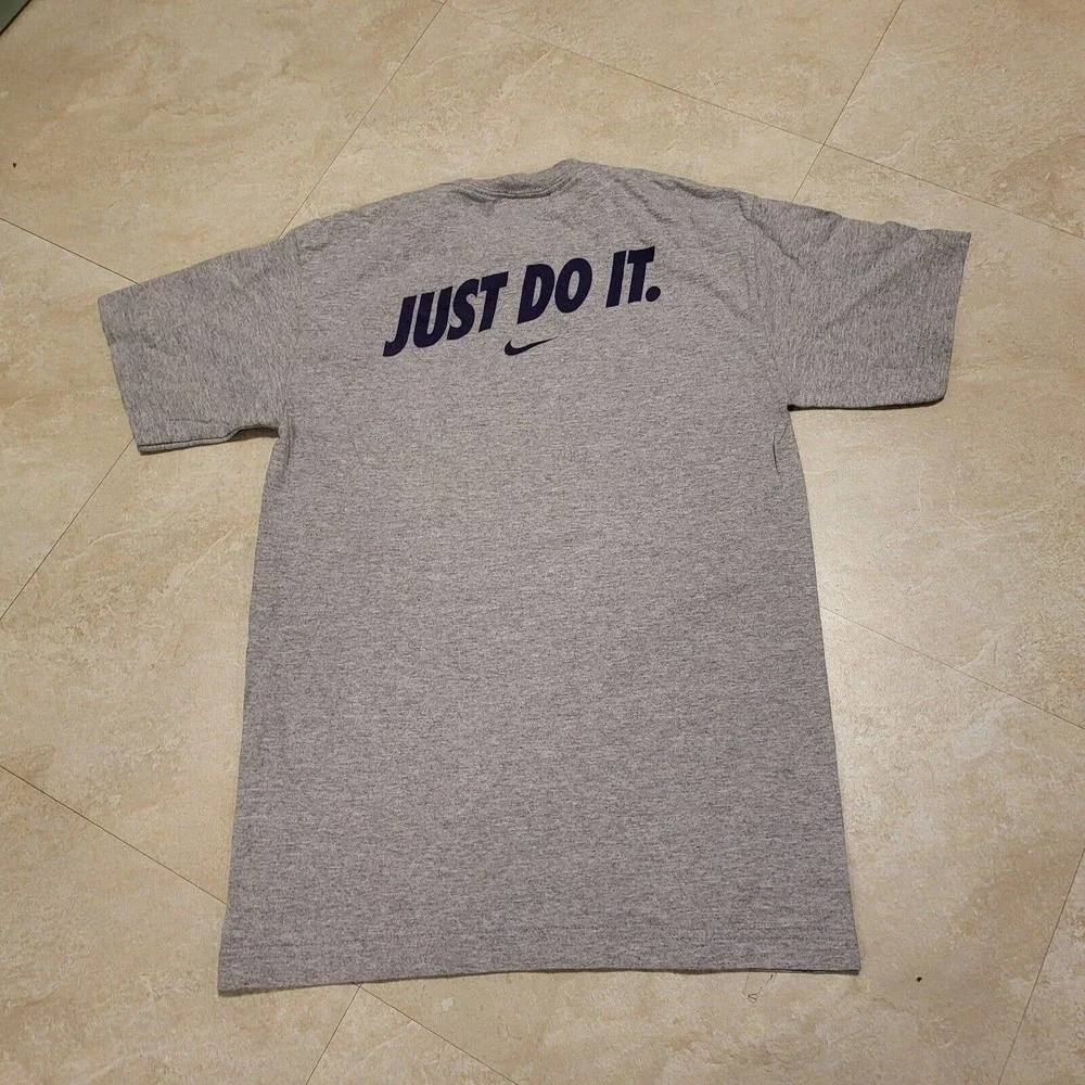 Nike selling vtg
